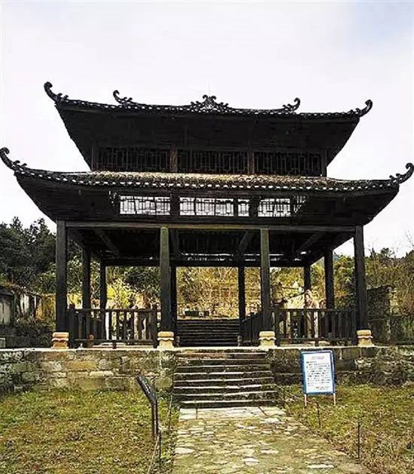 唐崖土司城目前唐崖土司城遺址依然對遊客實行免費開放.